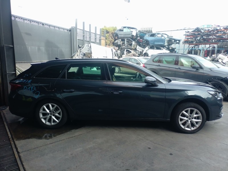 seat leon sportstourer (kl8, kld) del año 2024