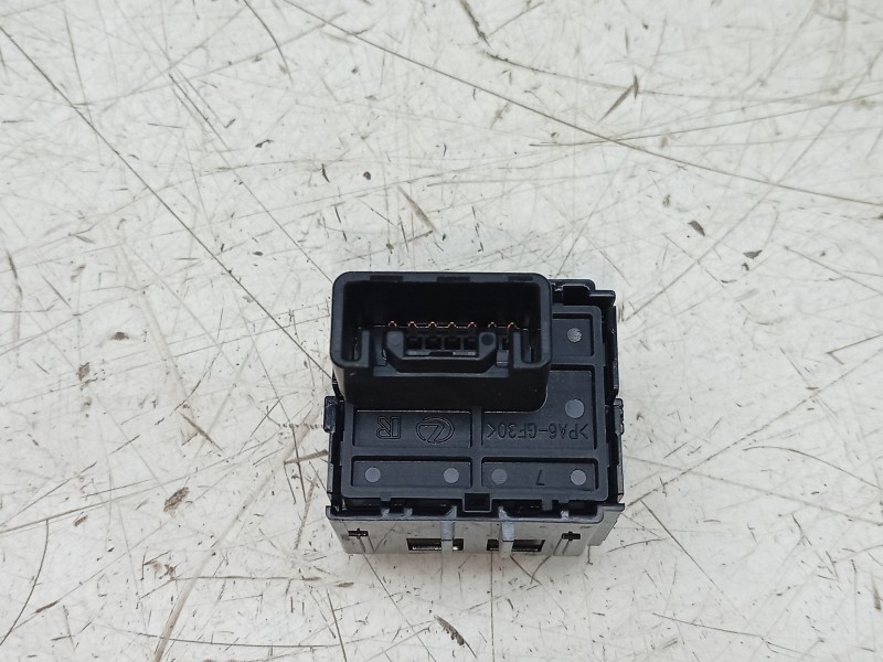 Recambio de interruptor para lexus lbx referencia OEM IAM  849300E160 