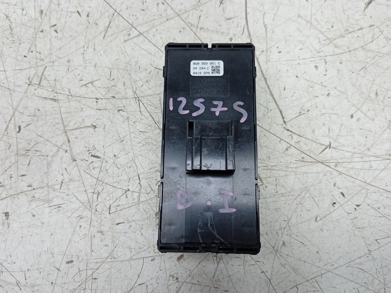 Recambio de mando elevalunas delantero izquierdo para audi a5 sportback (f5a, f5f) 40 tfsi mild hybrid referencia OEM IAM  8W095