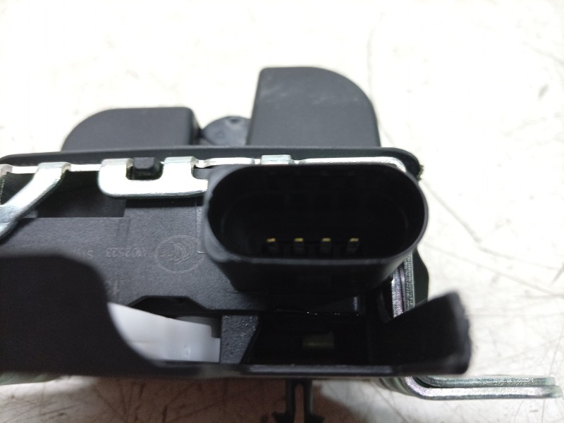 Recambio de cerradura maletero / porton para volkswagen golf viii (cd1, da1) 1.5 etsi referencia OEM IAM 5H0955711A 2G6827505B 