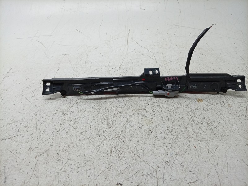 Recambio de luz central de freno para abarth 124 spider 1.4 (348) referencia OEM IAM  6000615223 