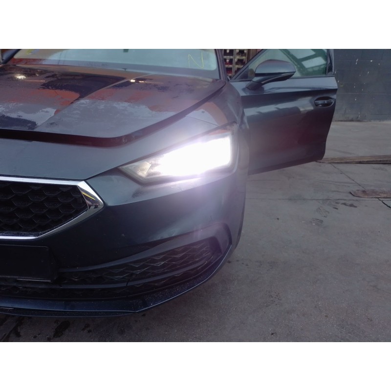 Recambio de faro izquierdo para seat leon sportstourer (kl8, kld) 1.5 etsi referencia OEM IAM   