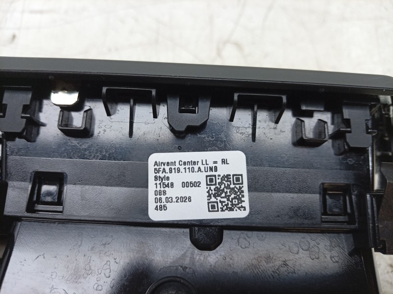 Recambio de aireador central para seat leon 1.5 etsi 85 kw (kl) referencia OEM IAM  5FA819110A 