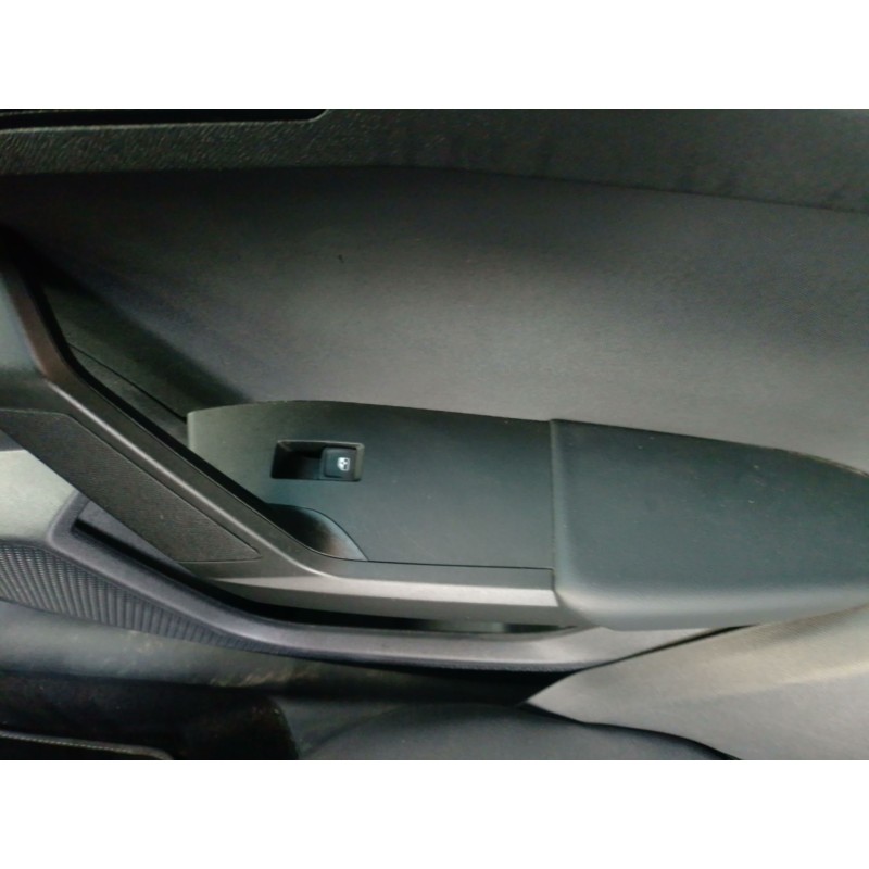 Recambio de mando elevalunas trasero derecho para seat leon sportstourer (kl8, kld) 1.5 etsi referencia OEM IAM   