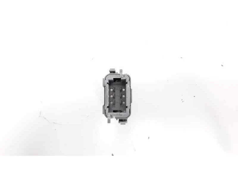 Recambio de interruptor para renault clio iii dynamique referencia OEM IAM 8200577207  