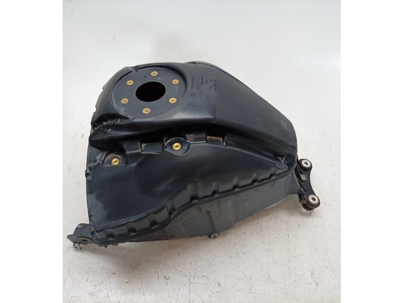 Recambio de deposito combustible para bmw f 900 r f 900 r referencia OEM IAM  16118567870 