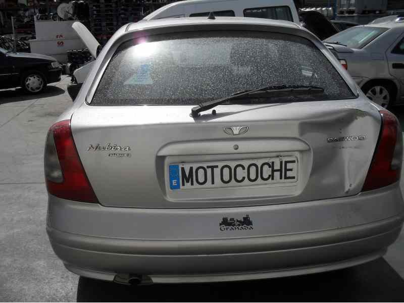 daewoo nubira berlina del año 2002