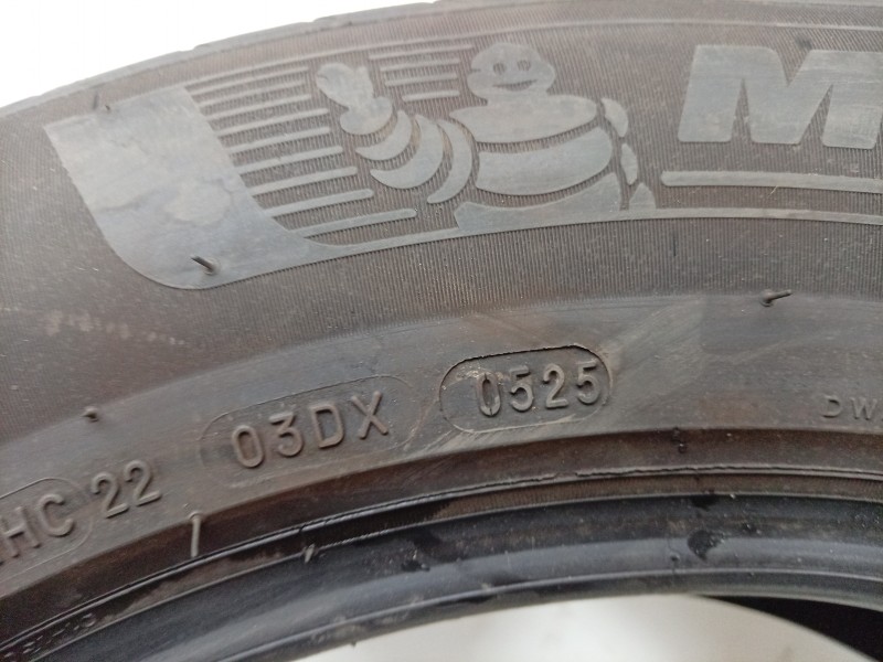 Recambio de neumatico para kia sportage 1.6 t-gdi 160 cv referencia OEM IAM  2156517 