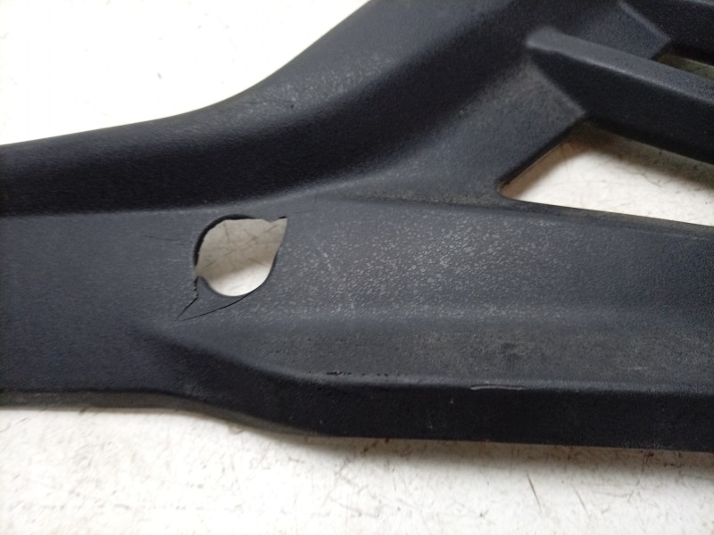 Recambio de quilla derecha para suzuki v-strom 650 referencia OEM IAM  9447111J0R 