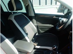 ASIENTO DELANTERO IZQUIERDO 