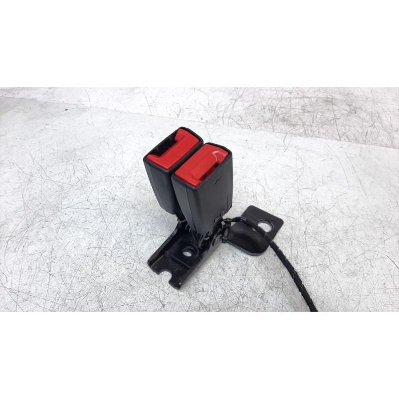 Recambio de enganche cinturon trasero central para ford ecosport (cr6) 1.0 ecoboost cat referencia OEM IAM LN15A613K21ABW  