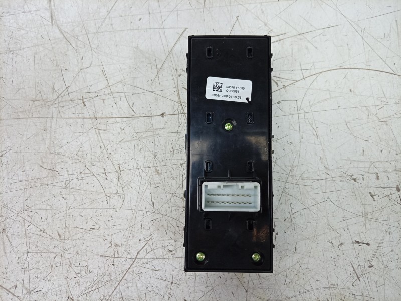 Recambio de mando elevalunas delantero izquierdo para kia sportage iv (ql, qle) 1.6 gdi referencia OEM IAM  93570F1050 