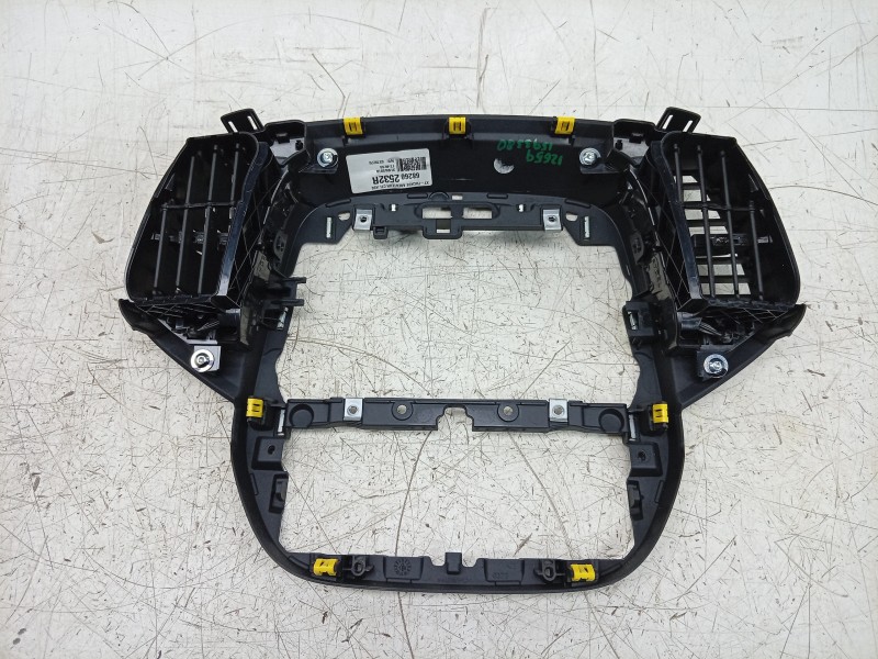 Recambio de aireador central para renault captur i (j5_, h5_) 0.9 tce 90 referencia OEM IAM  682602532R 