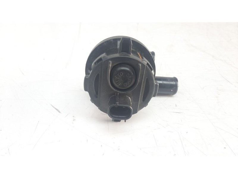 Recambio de bomba agua para lexus is 2.5 16v cat (híbrido) referencia OEM IAM 0641001301  