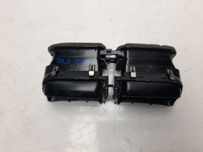 Recambio de rejilla aireadora para volkswagen polo (6c1) advance bluemotion referencia OEM IAM 6C0819728CVAL  