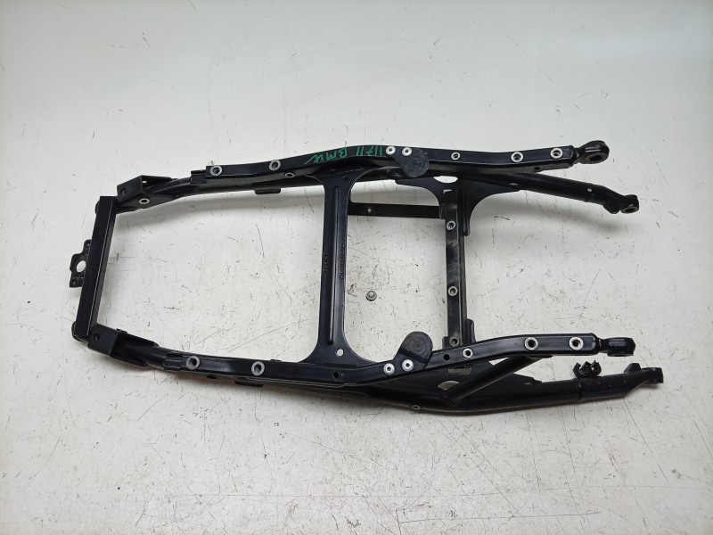 Recambio de subchasis trasero para bmw f 900 r f 900 r referencia OEM IAM  46518404202 