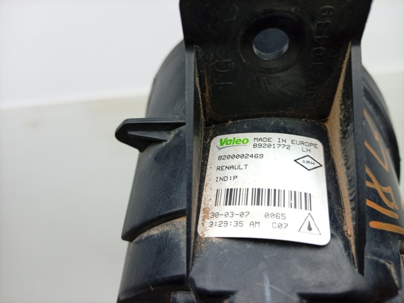 Recambio de faro antiniebla izquierdo para renault clio ii fase ii (b/cb0) pack authentique referencia OEM IAM  8200002469 55001