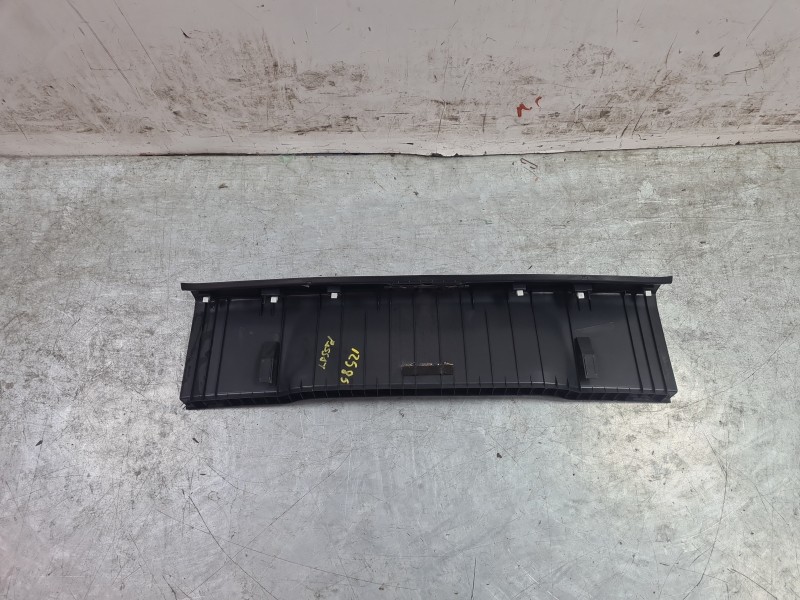 Recambio de moldura para volkswagen passat b8 (3g2, cb2) 2.0 tdi referencia OEM IAM  3G5863459A 