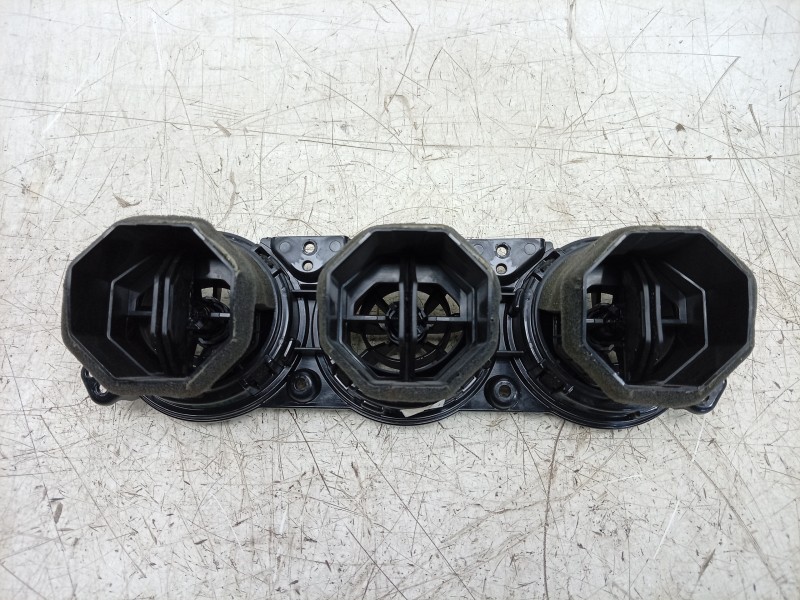 Recambio de aireador central para kia stinger (ck) 2.0 tgdi cat referencia OEM IAM  97450J5000 