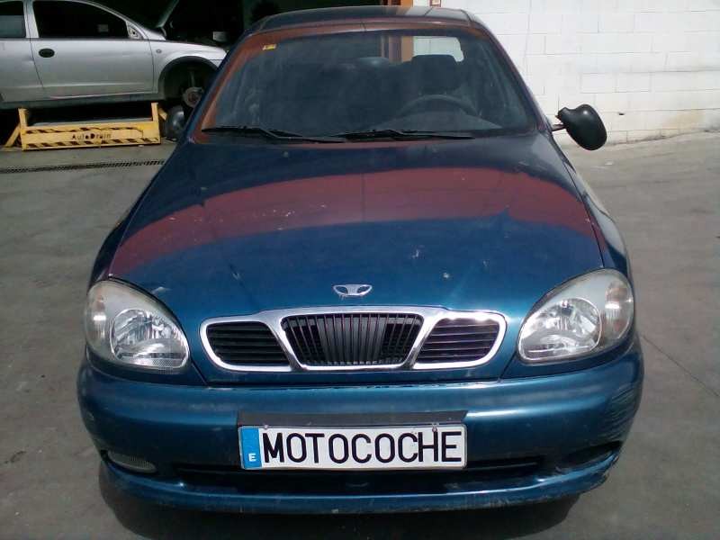 daewoo lanos del año 2000