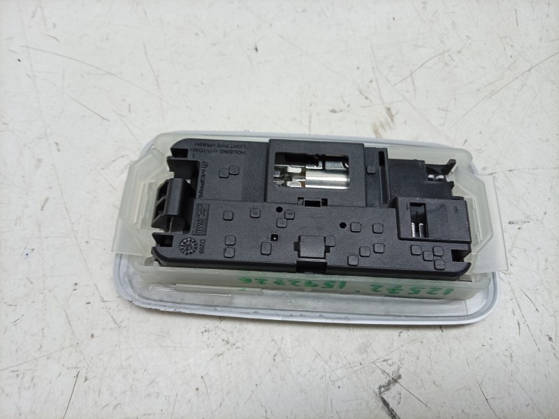 Recambio de luz interior para fiat tipo station wagon (356_, 357_) 1.3 d (356wxh1a) referencia OEM IAM  7356121870 