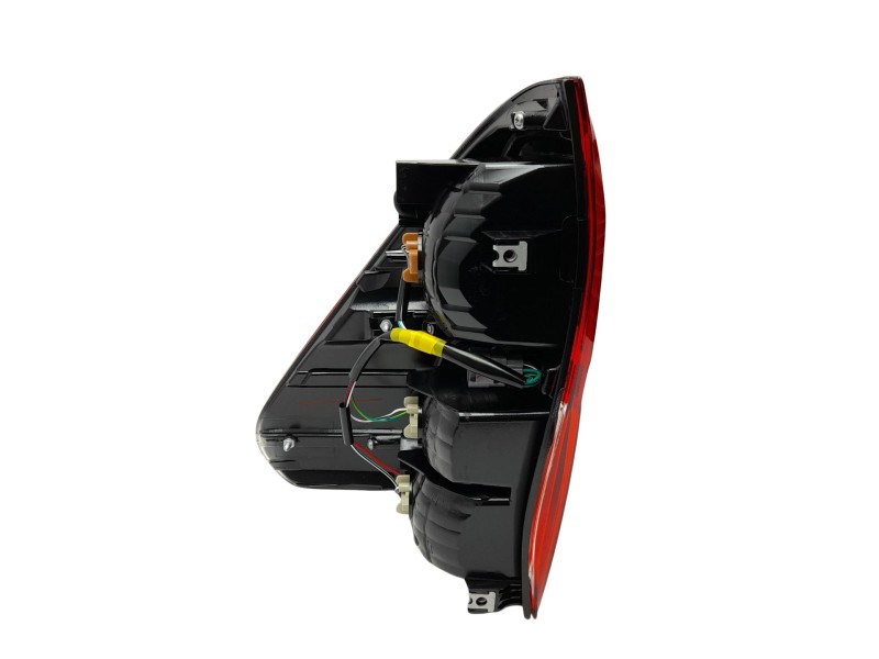 Recambio de piloto trasero derecho para toyota hilux (kun) referencia OEM IAM  815600K270 108909350/16908612/3750532/TY8224053