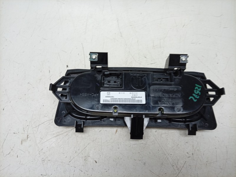 Recambio de mando climatizador para fiat tipo station wagon (356_, 357_) 1.3 d (356wxh1a) referencia OEM IAM  735765839 