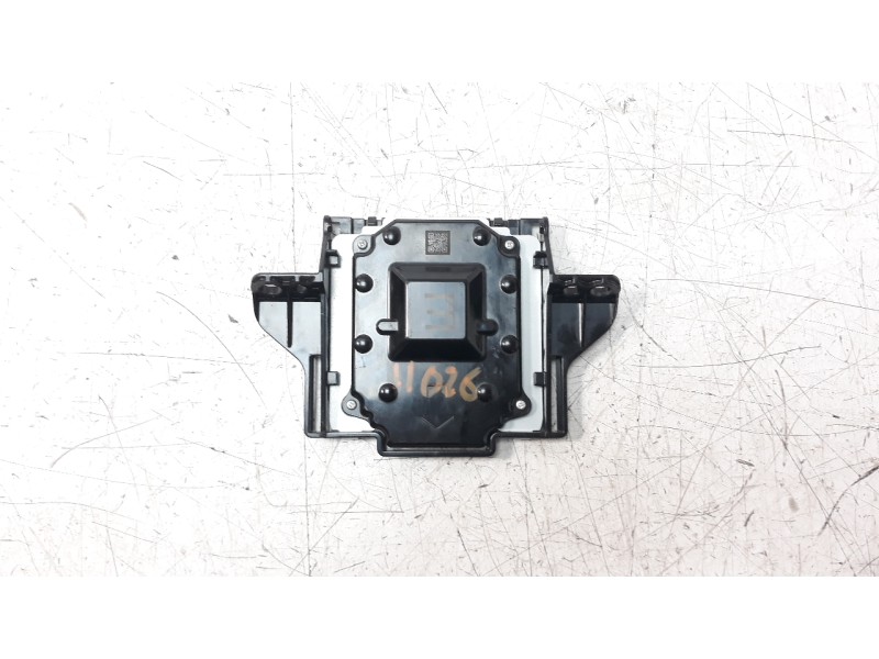 Recambio de antena para toyota corolla (e21) referencia OEM IAM 8686242010  