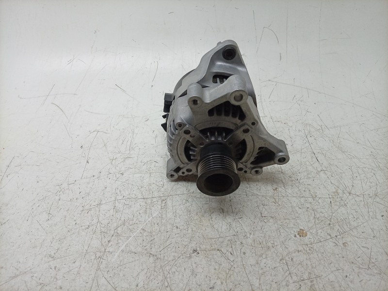 Recambio de alternador para bmw 2 gran coupe (f44) 218 d referencia OEM IAM 1042119870 8680374 ALF670A04HQ