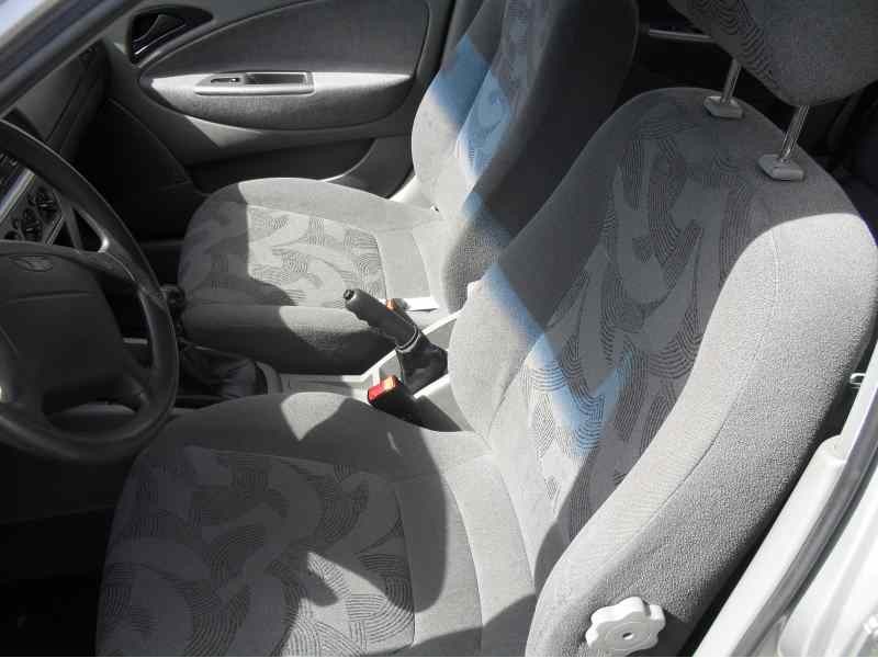 daewoo nubira berlina del año 2002