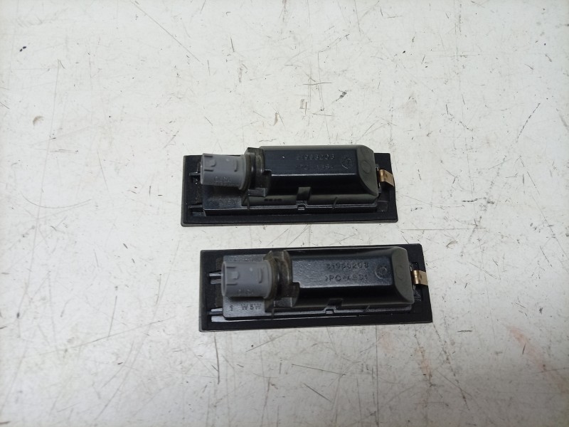 Recambio de piloto matricula para fiat tipo station wagon (356_, 357_) 1.3 d (356wxh1a) referencia OEM IAM  51953208 