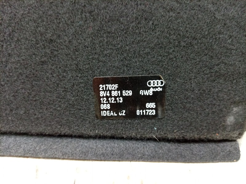 Recambio de alfombra maletero para audi a3 sportback (8va, 8vf) 1.6 tdi referencia OEM IAM  8V4861529 