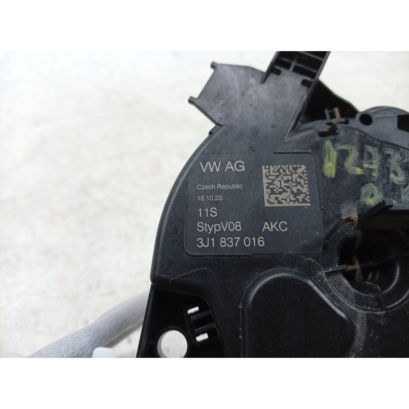 Recambio de cerradura puerta delantera derecha para volkswagen t-roc (a11, d11) 1.0 tsi referencia OEM IAM  3J1837016 