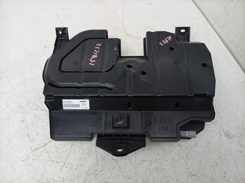 Recambio de subwoofer para abarth 124 spider 1.4 (348) referencia OEM IAM  NA1P6696X 