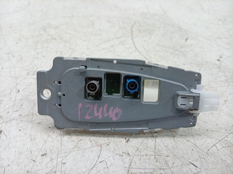 Recambio de antena para bmw 4 gran coupe (f36) 420 d referencia OEM IAM  935008702 
