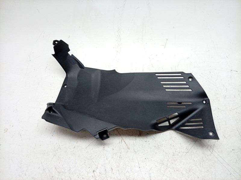 Recambio de moldura para honda adv adv 350 referencia OEM IAM   