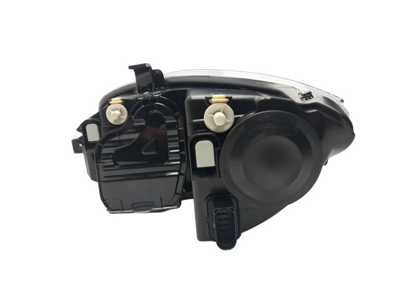 Recambio de faro derecho para seat leon (1p1) referencia OEM IAM  5P1941006E 10121250001/11854362/9020062/ST4244913