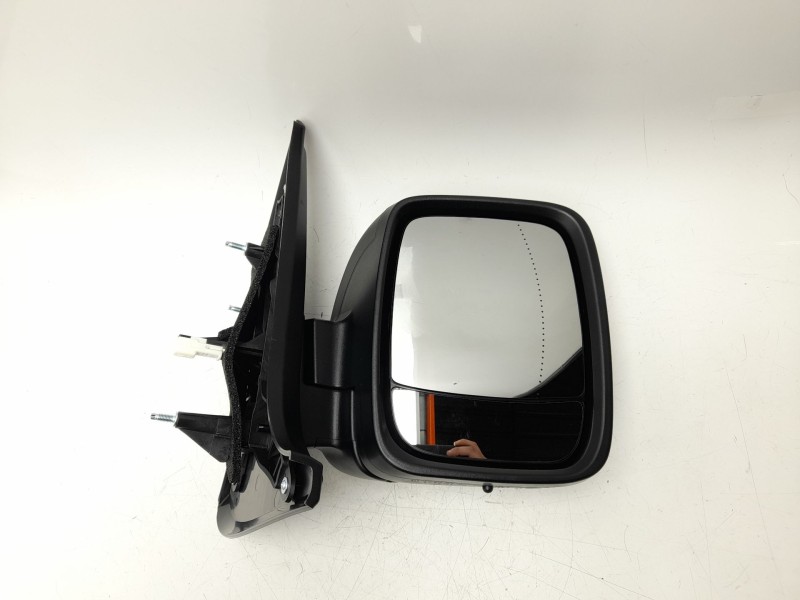 Recambio de retrovisor derecho para renault trafic furgón referencia OEM IAM  95517320 1051802015/27308102/317040F/FT9007303