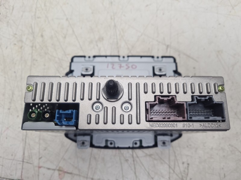 Recambio de pantalla multifuncion para opel crossland referencia OEM IAM  9827550680 