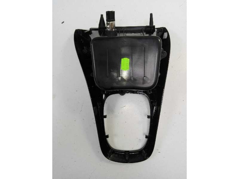 Recambio de moldura para opel adam 1.4 16v cat (a 14 xel / ldd / l2z) referencia OEM IAM 13352901LHD  