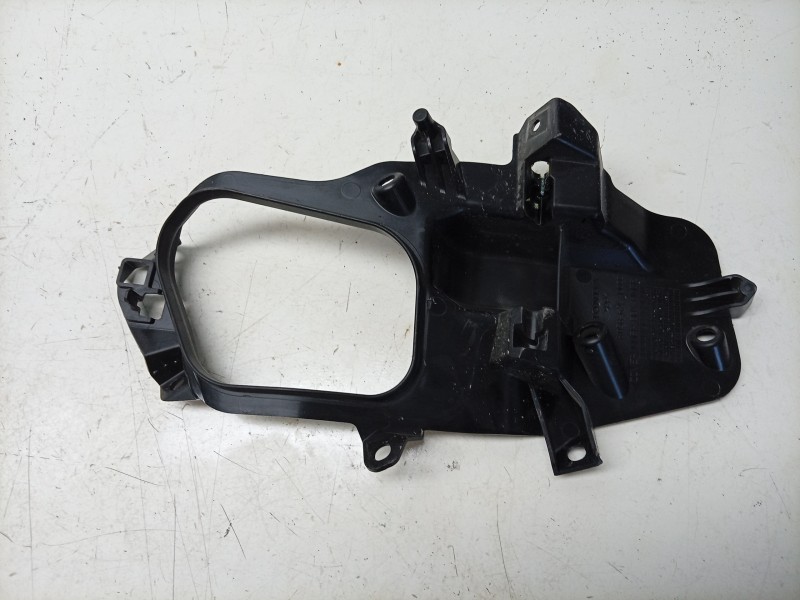 Recambio de moldura para honda adv adv 350 referencia OEM IAM  81158K2LD000 