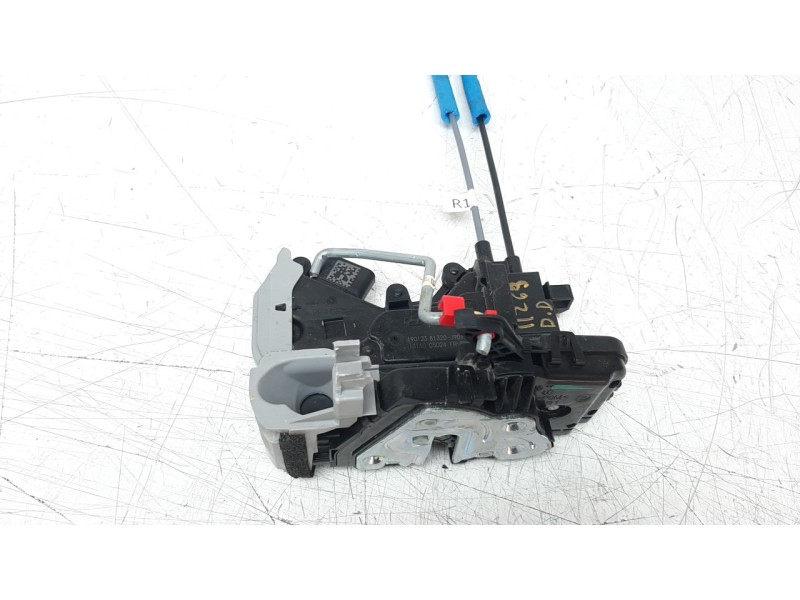 Recambio de cerradura puerta delantera derecha para hyundai kona referencia OEM IAM 81320J9010  