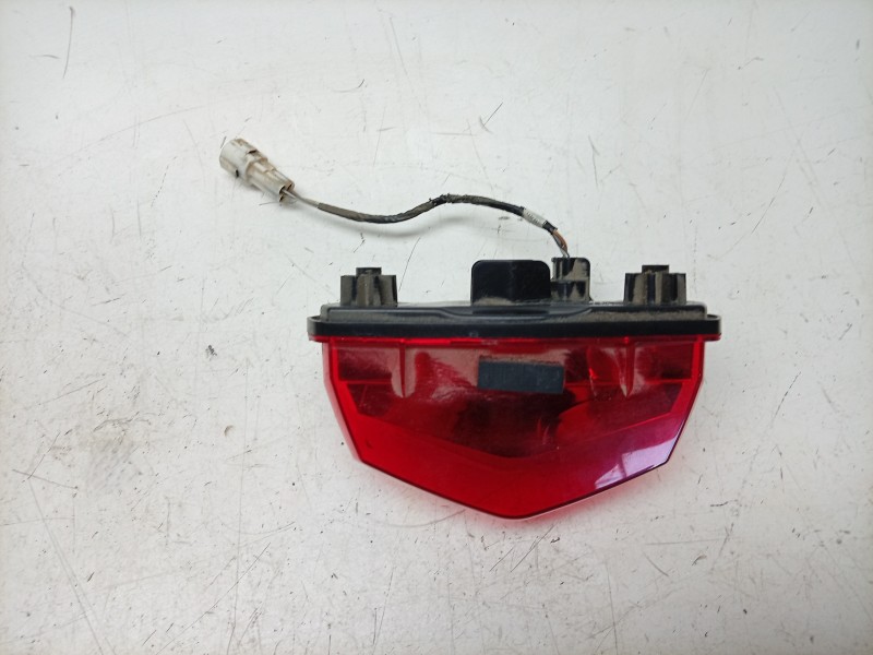 Recambio de piloto trasero central para suzuki v-strom 650 referencia OEM IAM  3571031J01000 