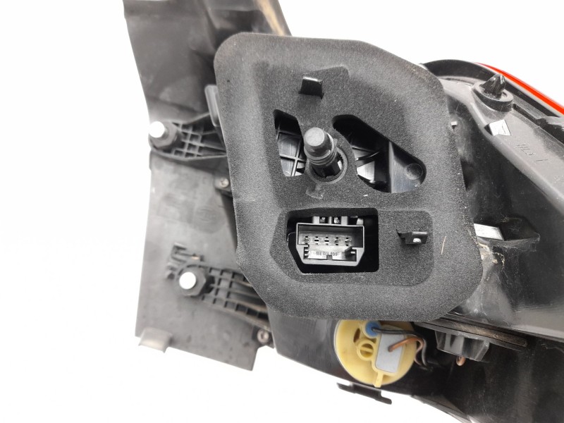 Recambio de piloto trasero izquierdo para volkswagen tiguan (ad1, ax1) 1.5 tsi referencia OEM IAM  5NA945095D 103F23720771/16900
