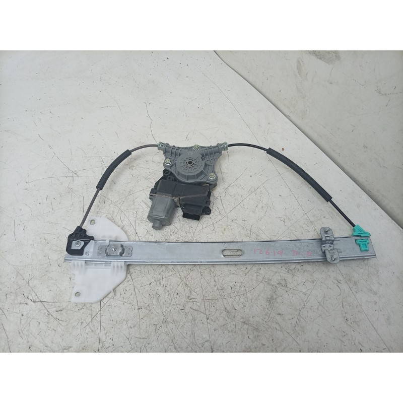Recambio de elevalunas delantero izquierdo para kia stonic (yb) 1.0 t-gdi eco-dynamics+ referencia OEM IAM  82401H8110 SEF210087
