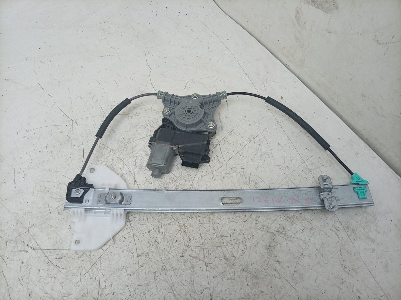 Recambio de elevalunas delantero izquierdo para kia stonic (yb) 1.0 t-gdi eco-dynamics+ referencia OEM IAM  82401H8110 SEF210087