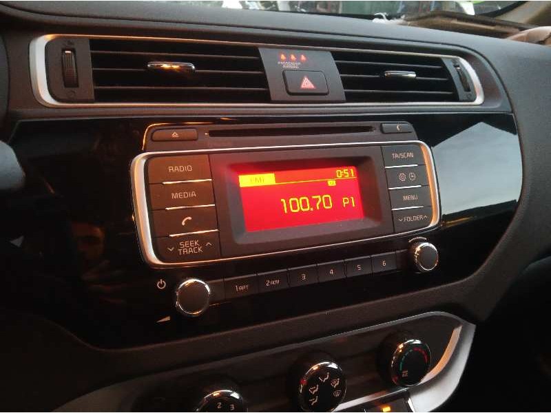 Recambio de sistema audio / radio cd para kia rio (yb) 1.2 cat referencia OEM IAM 961701W770CA  
