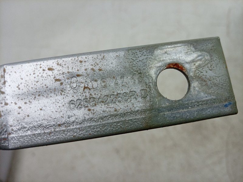 Recambio de soporte paragolpes delantero derecho para renault clio iv (bh_) 0.9 tce 90 referencia OEM IAM  625B42288R 