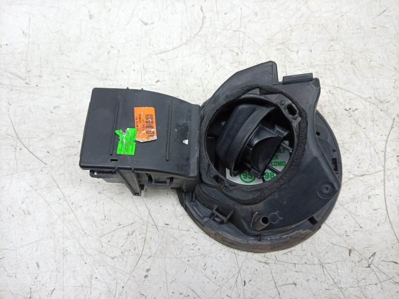 Recambio de tapa exterior combustible para renault clio iv (bh_) 0.9 tce 90 referencia OEM IAM  788301379R 