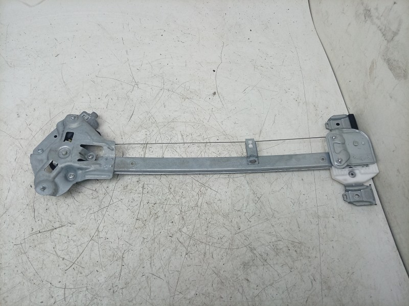 Recambio de elevalunas trasero derecho para kg mobility rexton referencia OEM IAM  83402Y4010 